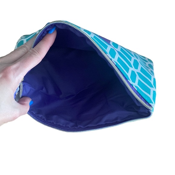 2 for $20 Cosmetics / Toiletries bag - Picture 3 of 3